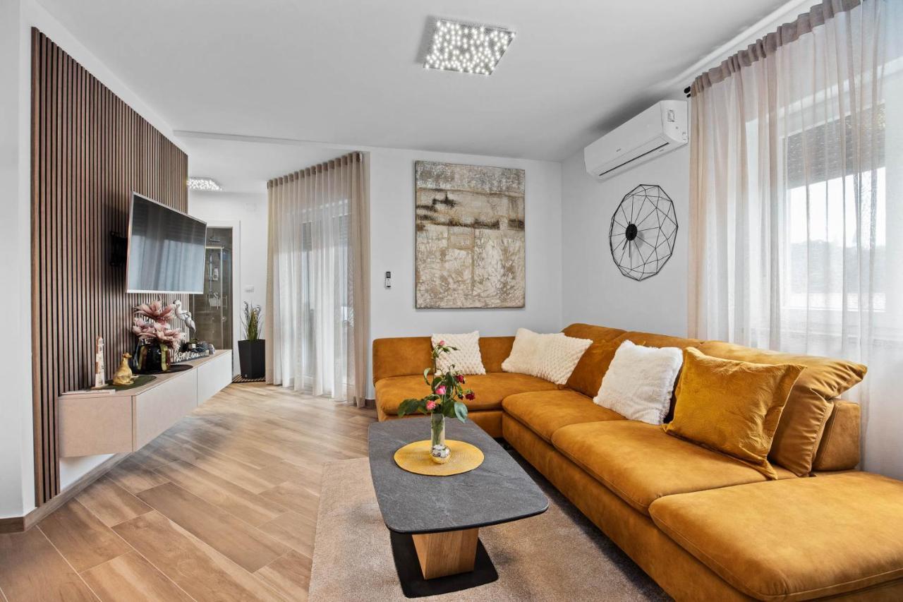 Apartment Leone Medulin Exterior photo