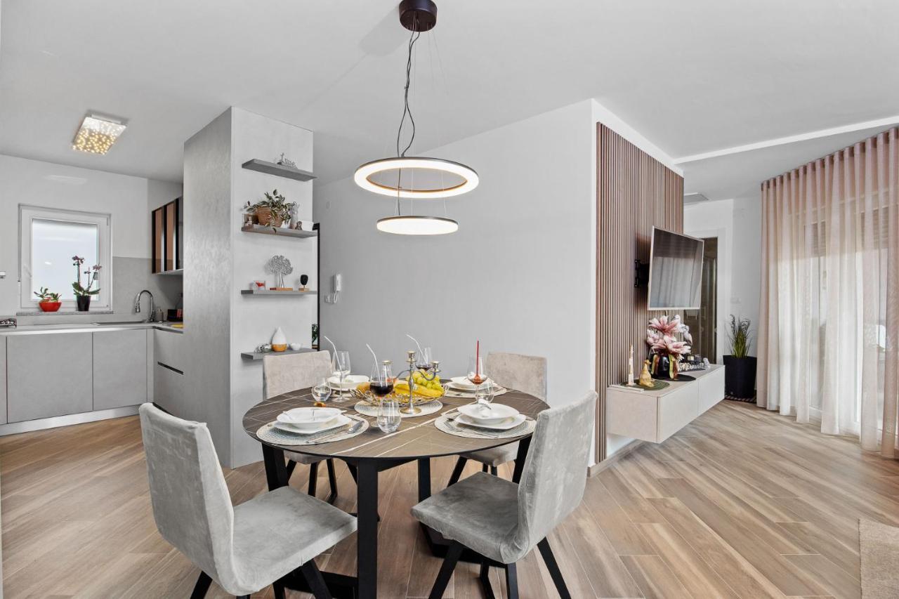 Apartment Leone Medulin Exterior photo